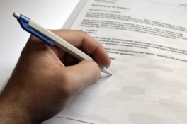 Papel escribiendo