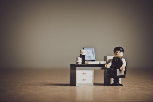 Lego preocupado